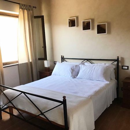La Pergola Appartamenti Santa Lucia del Mela Bagian luar foto