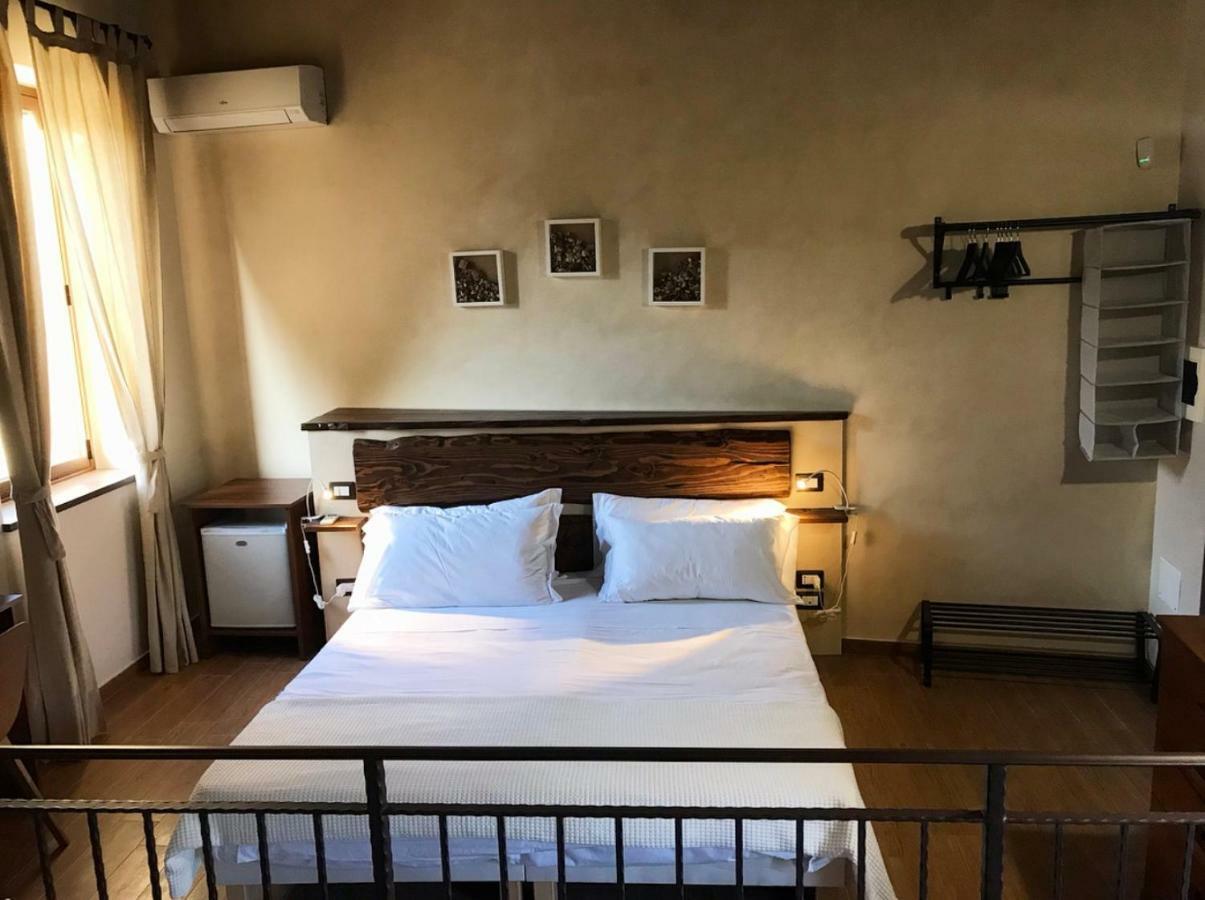 La Pergola Appartamenti Santa Lucia del Mela Bagian luar foto